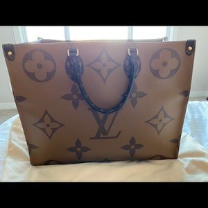 LV On to Go GM with Samorga insert